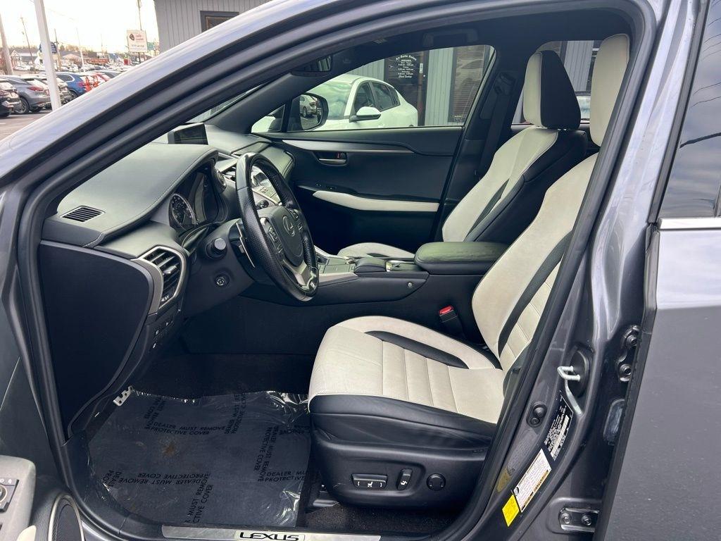 Lexus NX 300 F SPORT 2021