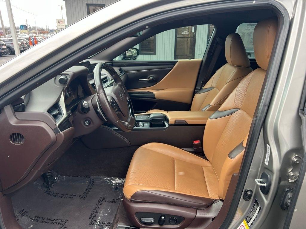 Lexus ES 350 F SPORT 2019