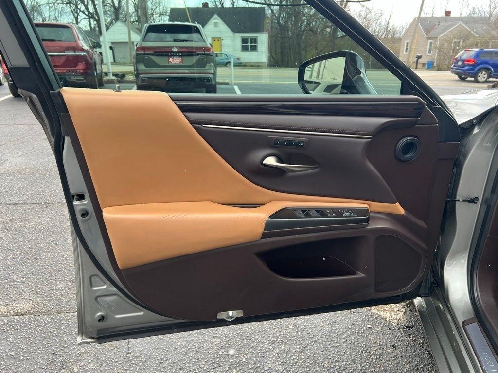 Lexus ES 350 F SPORT 2019