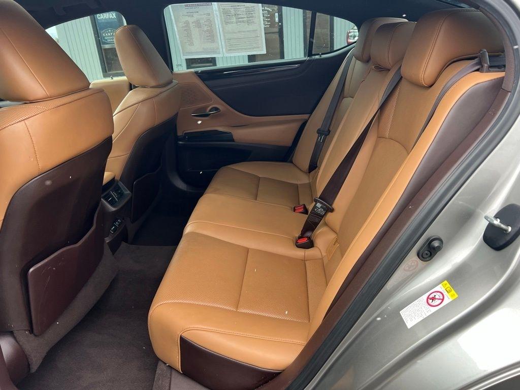 Lexus ES 350 F SPORT 2019