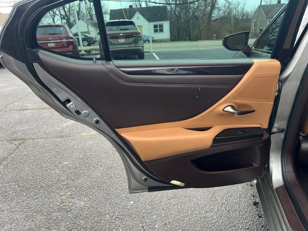 Lexus ES 350 F SPORT 2019