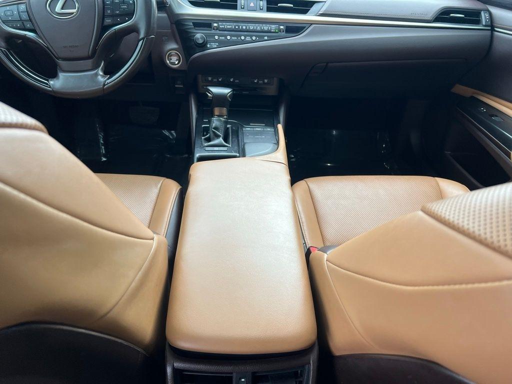 Lexus ES 350 F SPORT 2019