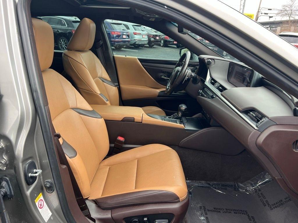 Lexus ES 350 F SPORT 2019