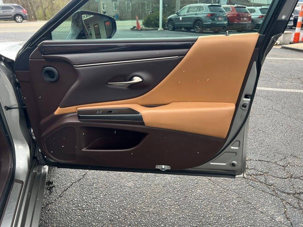 Lexus ES 350 F SPORT 2019