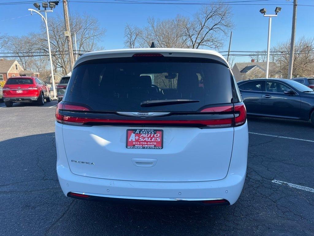 Chrysler Pacifica Select 2025