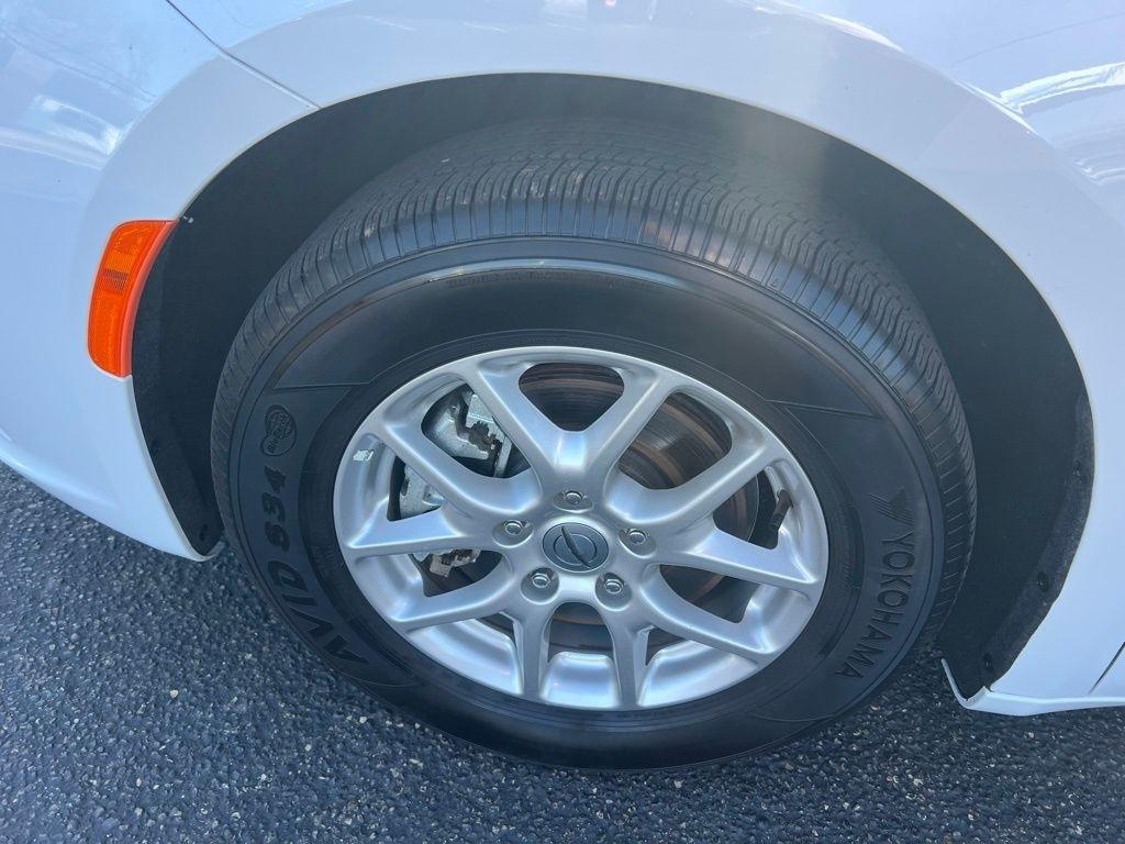 Chrysler Pacifica Select 2025