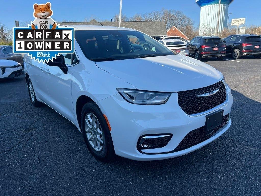 Chrysler Pacifica Select 2025