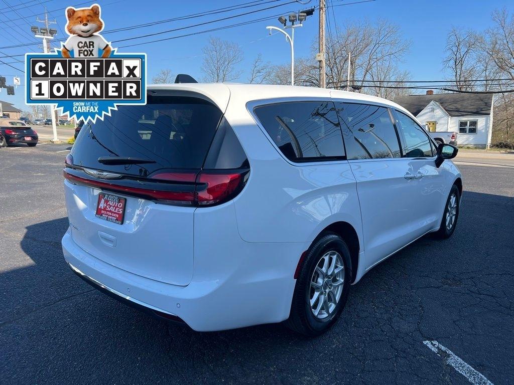 Chrysler Pacifica Select 2025