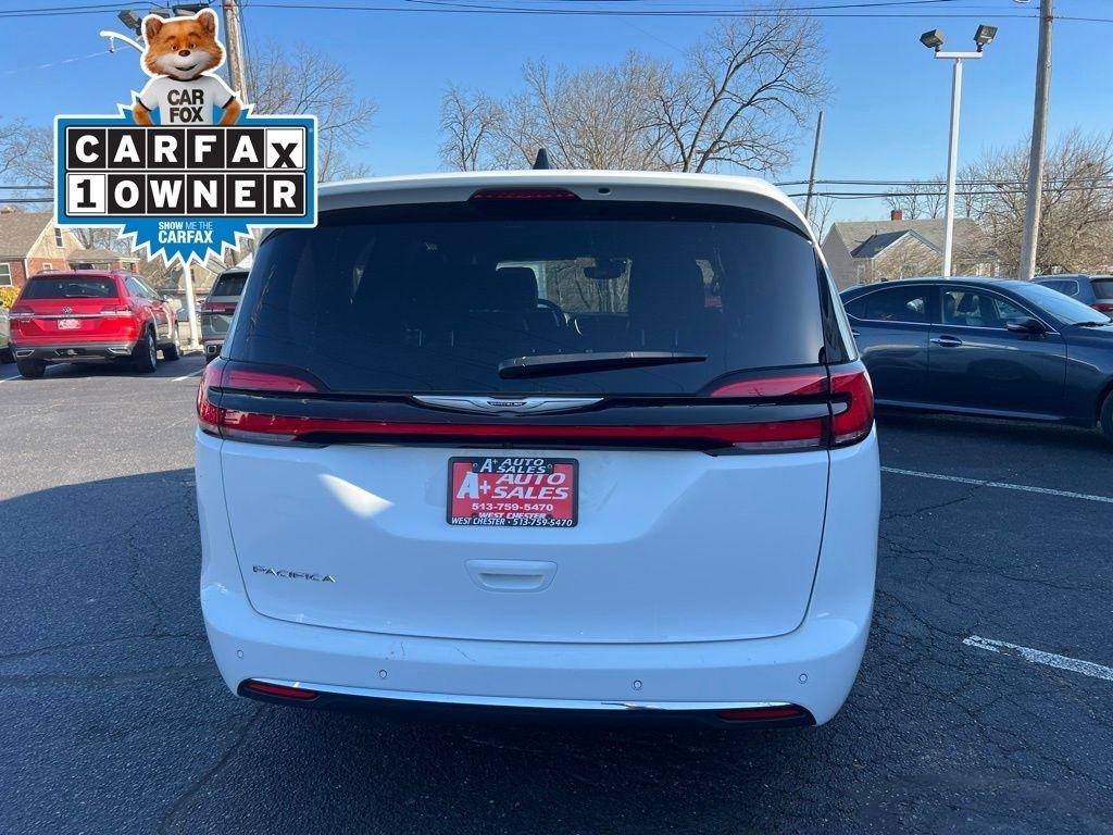 Chrysler Pacifica Select 2025