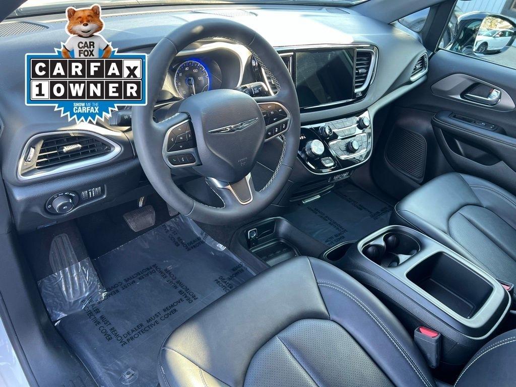 Chrysler Pacifica Select 2025