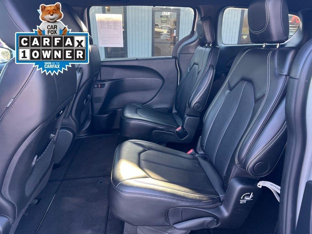Chrysler Pacifica Select 2025