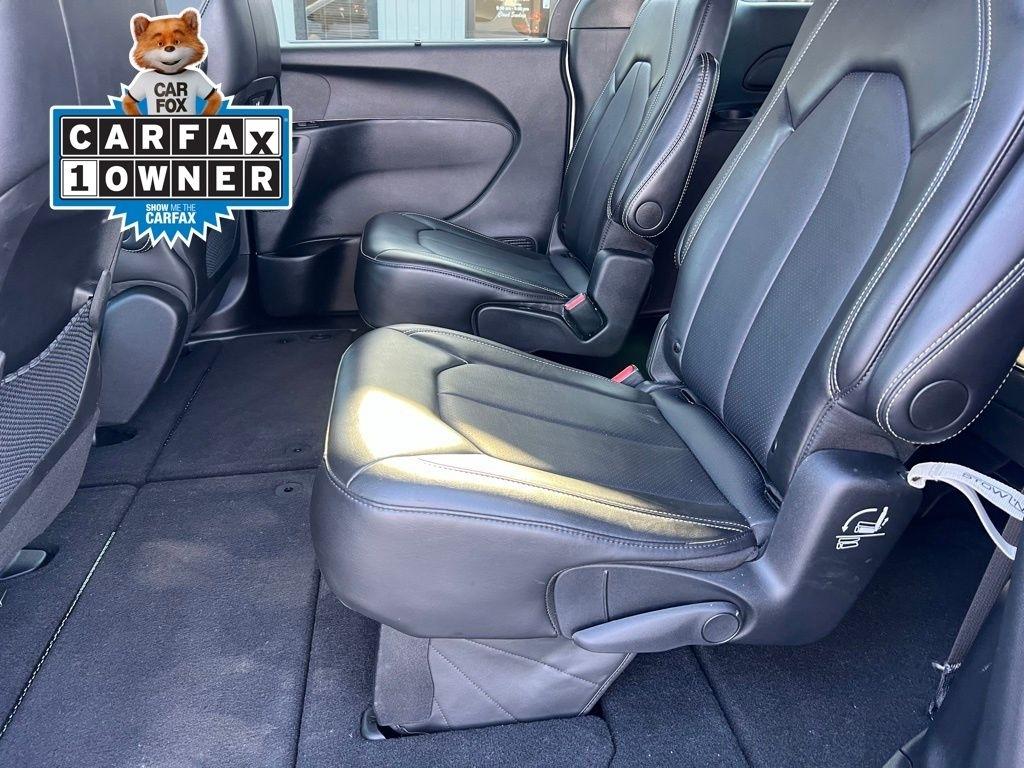 Chrysler Pacifica Select 2025