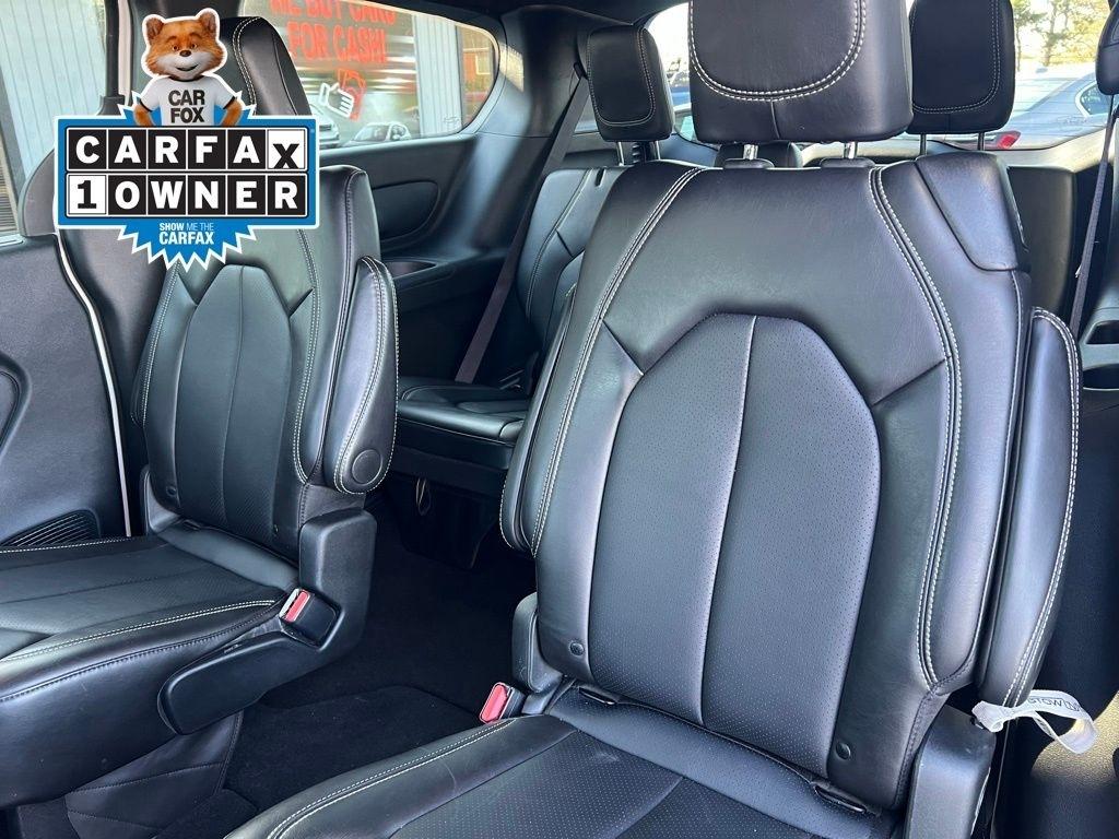 Chrysler Pacifica Select 2025