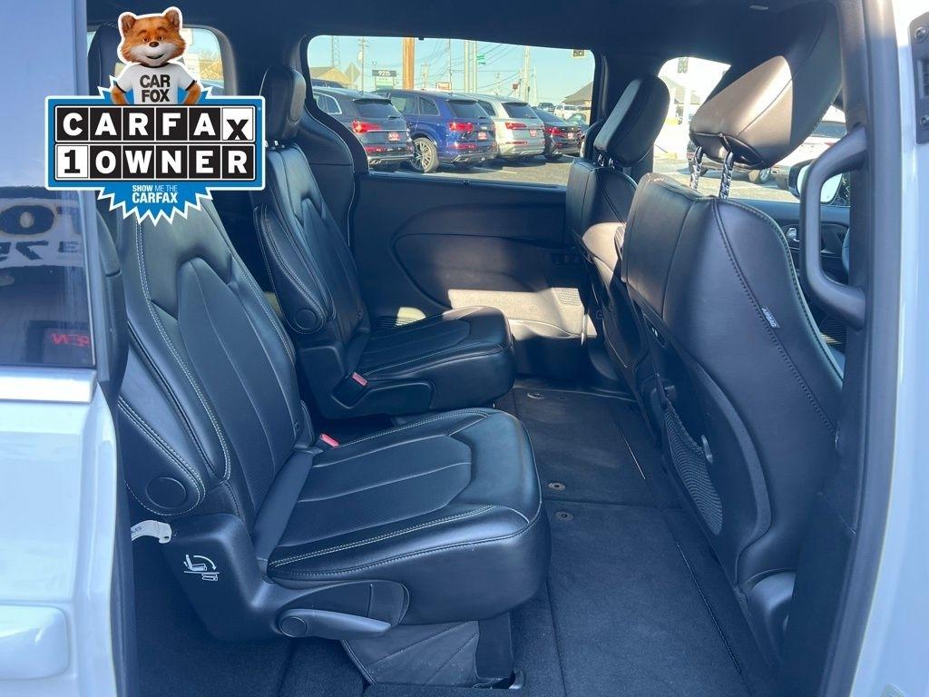 Chrysler Pacifica Select 2025