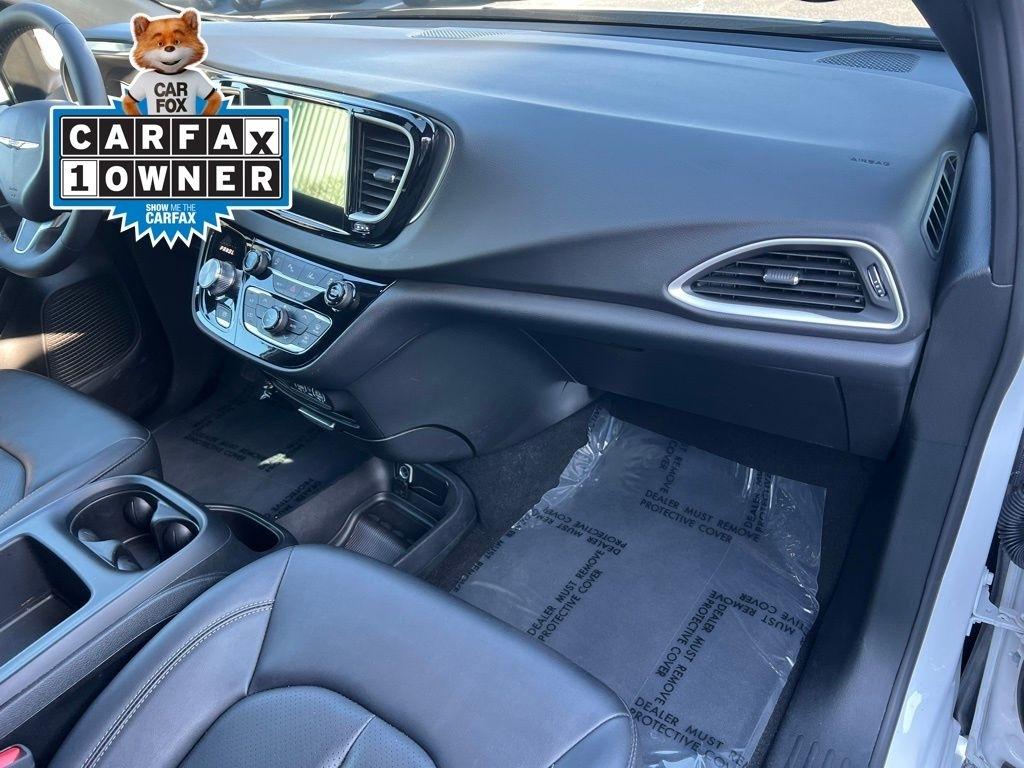 Chrysler Pacifica Select 2025