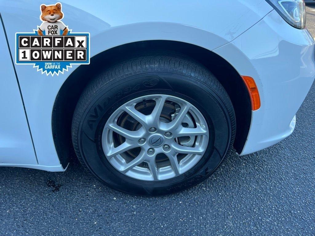 Chrysler Pacifica Select 2025