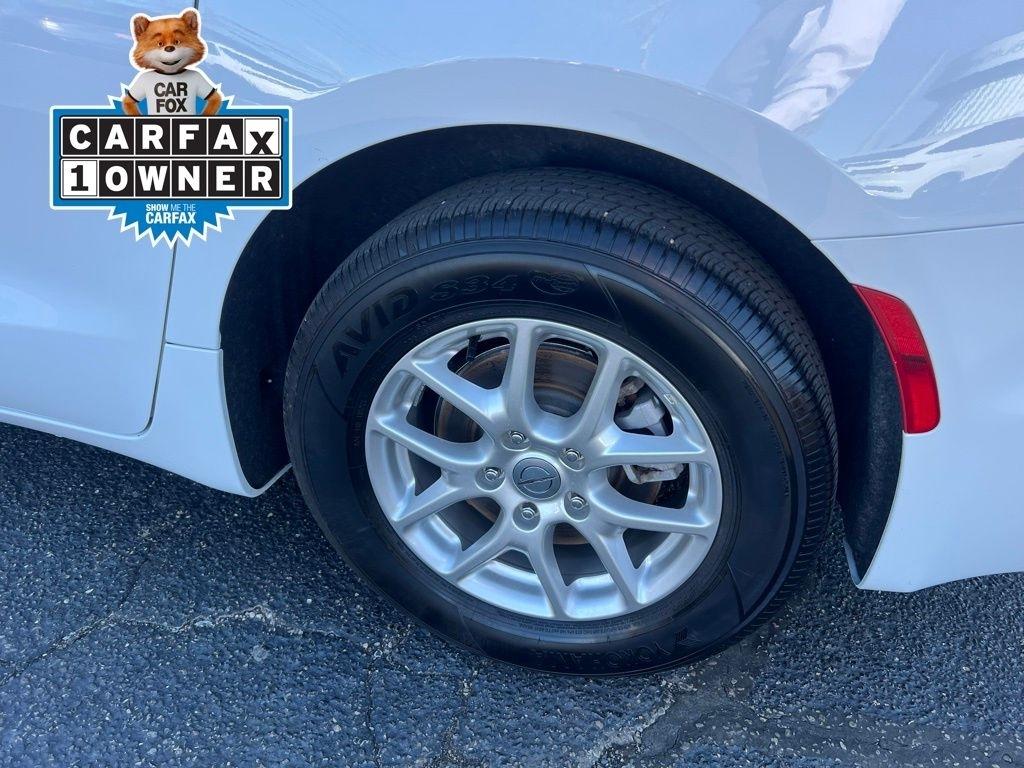 Chrysler Pacifica Select 2025