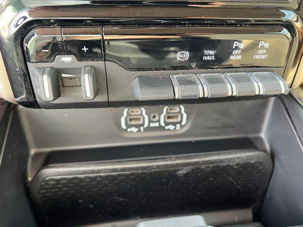 RAM 2500 Laramie Mega Cab 4WD 2020