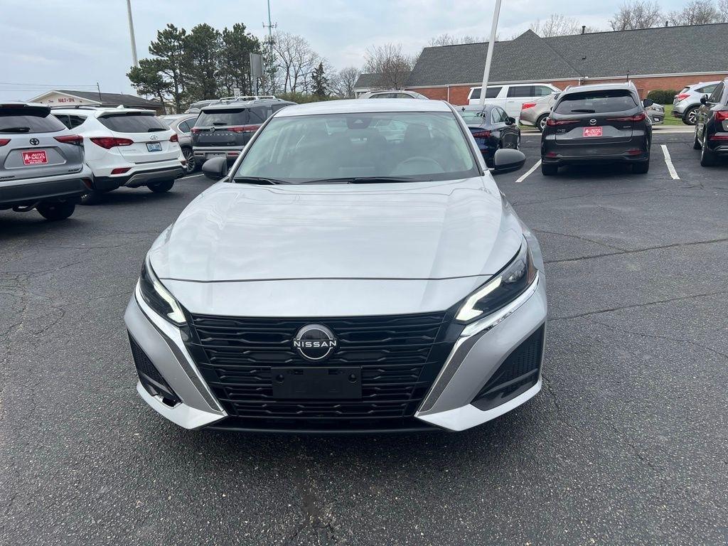 Nissan Altima 2.5 SV 2024