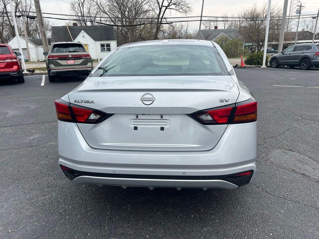 Nissan Altima 2.5 SV 2024