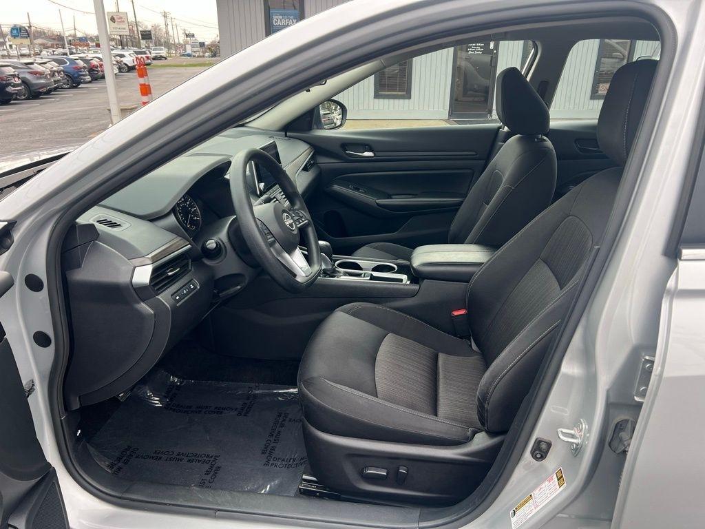 Nissan Altima 2.5 SV 2024