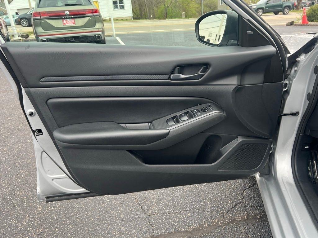 Nissan Altima 2.5 SV 2024