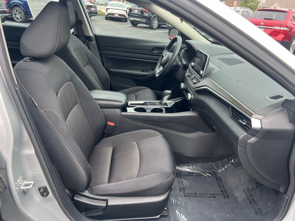 Nissan Altima 2.5 SV 2024