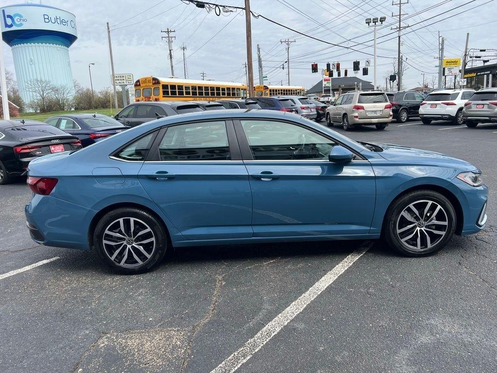 Volkswagen Jetta SE 2025