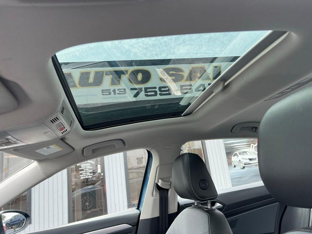 Volkswagen Jetta SE 2025