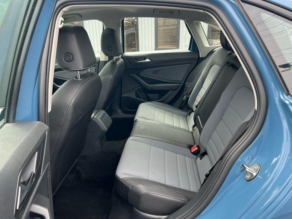 Volkswagen Jetta SE 2025