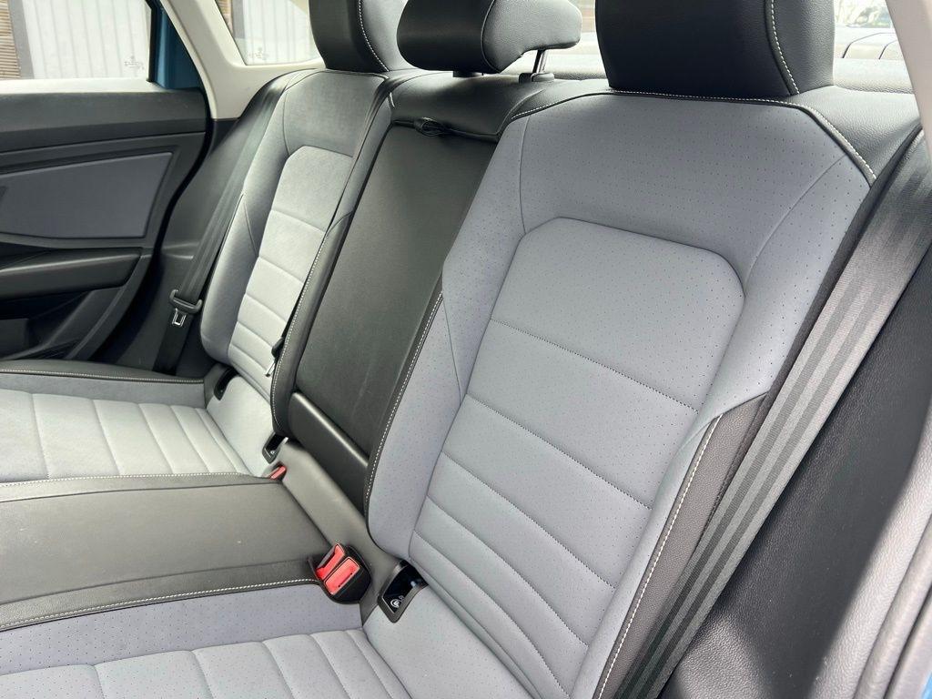 Volkswagen Jetta SE 2025