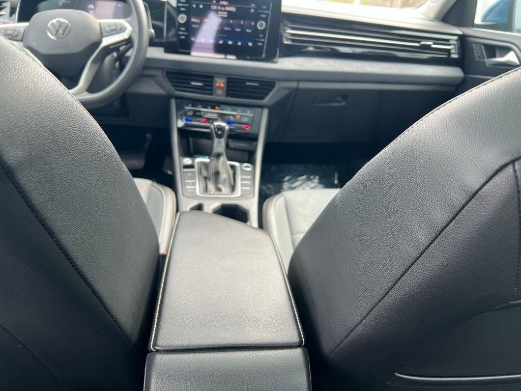 Volkswagen Jetta SE 2025