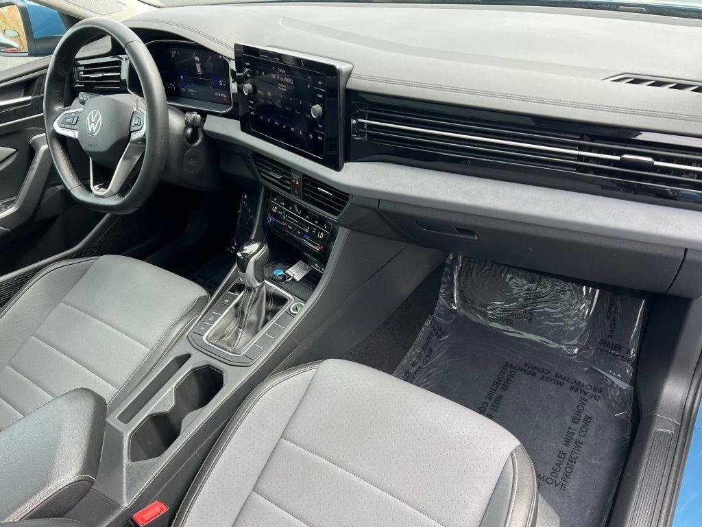 Volkswagen Jetta SE 2025