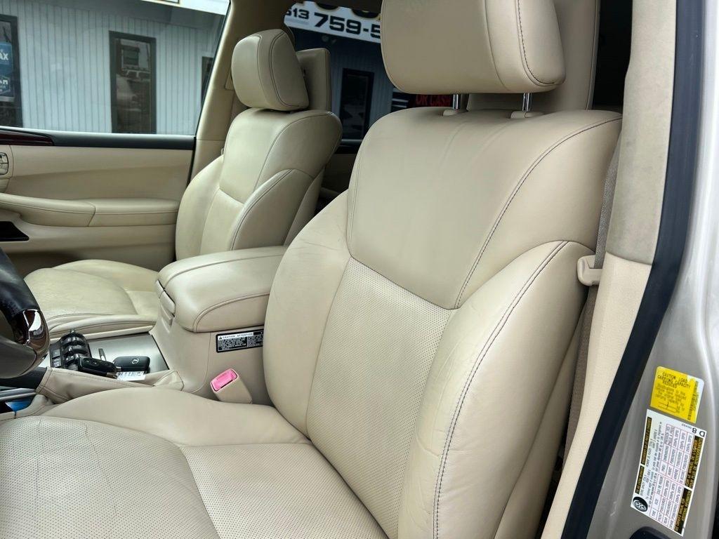 Lexus LX 570 Sport Utility 2013