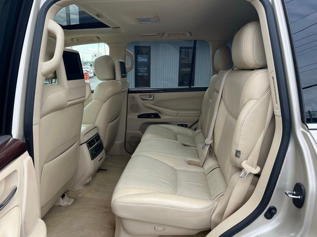 Lexus LX 570 Sport Utility 2013