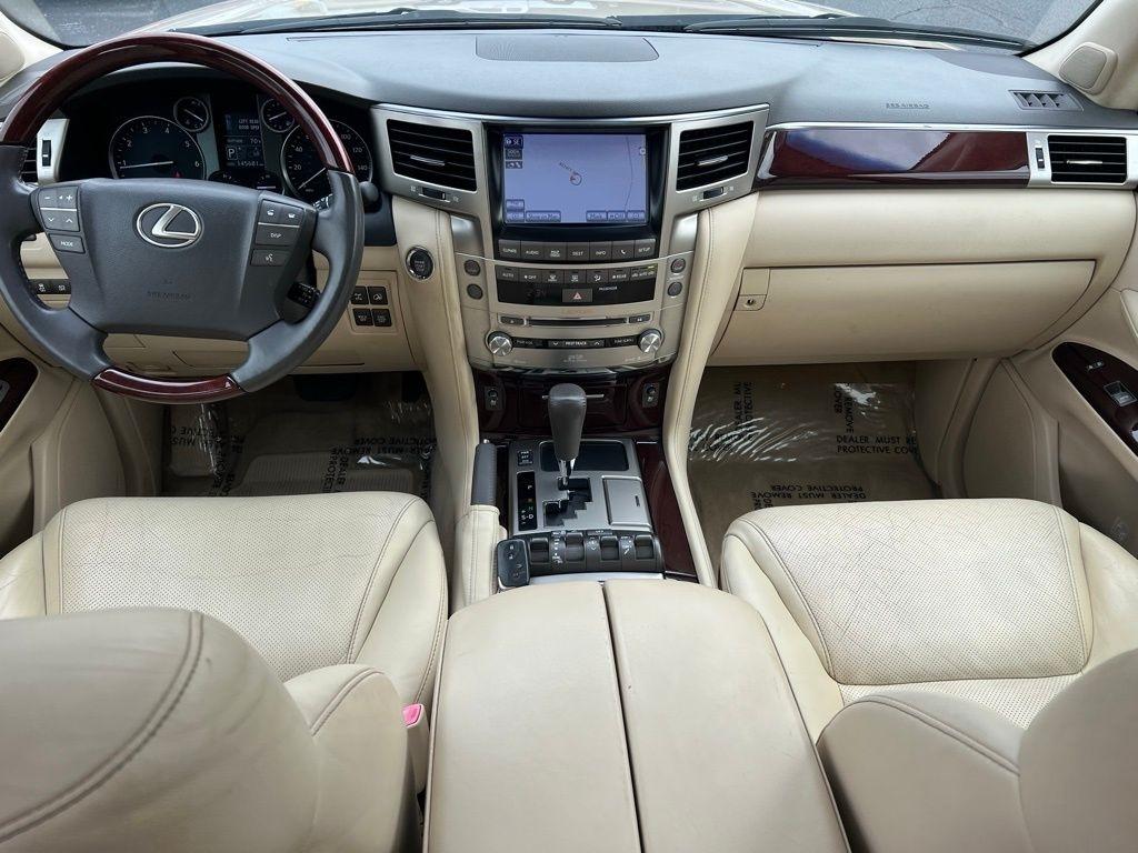 Lexus LX 570 Sport Utility 2013