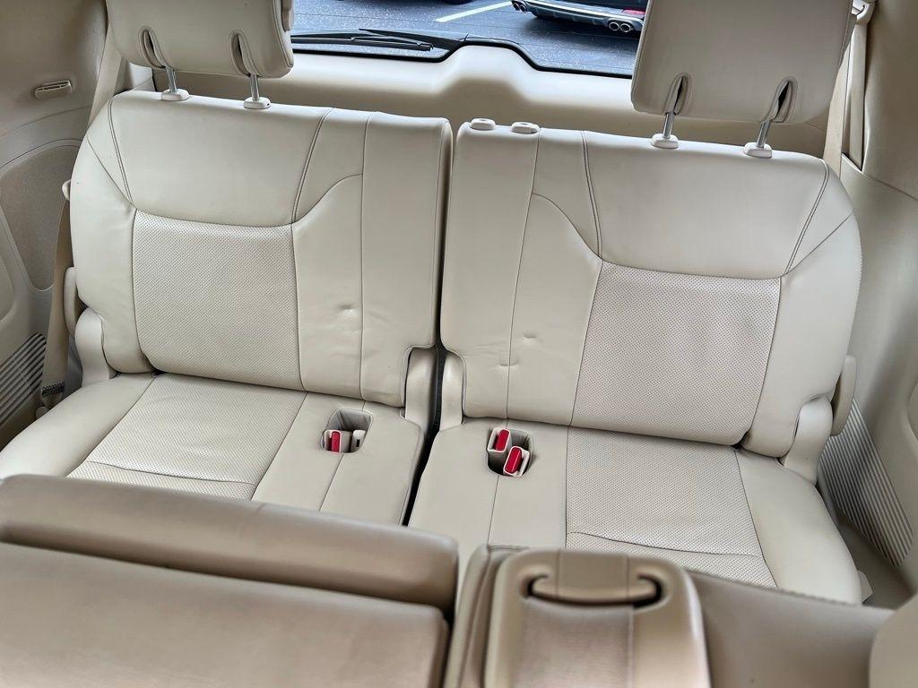 Lexus LX 570 Sport Utility 2013