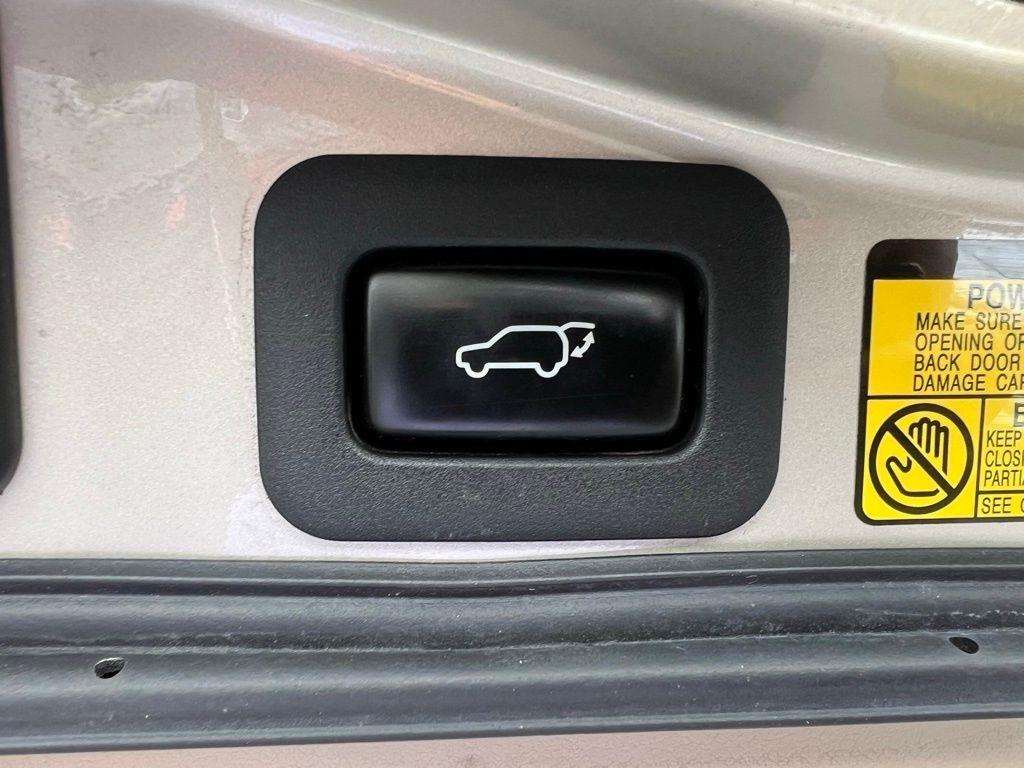 Lexus LX 570 Sport Utility 2013