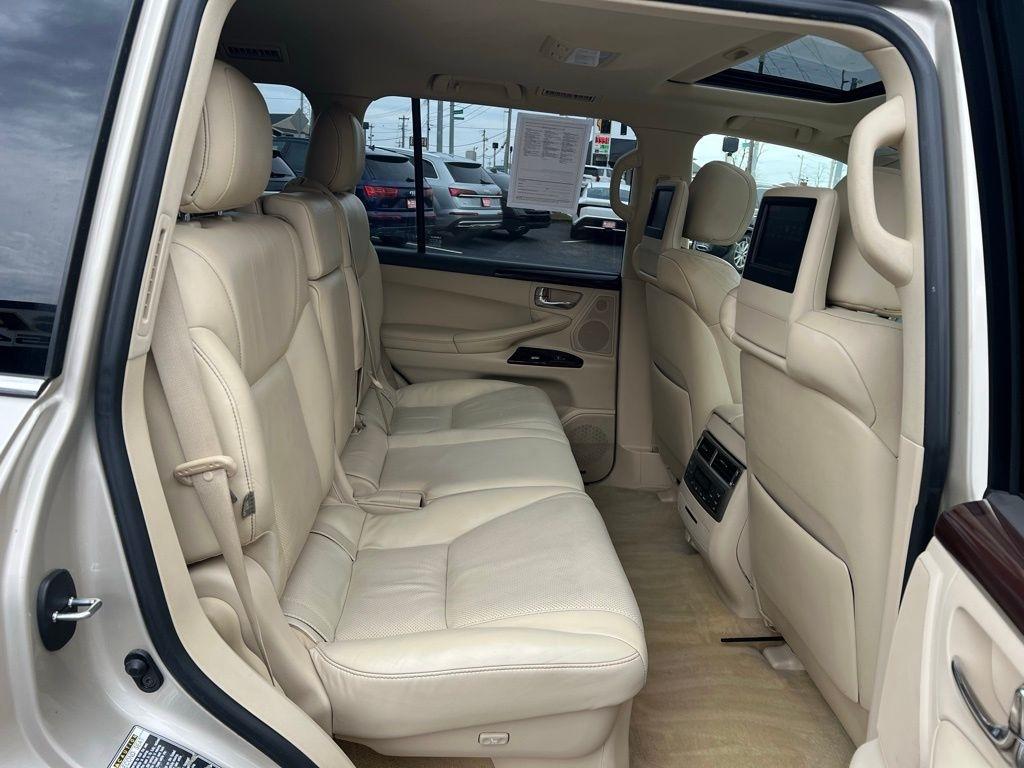 Lexus LX 570 Sport Utility 2013