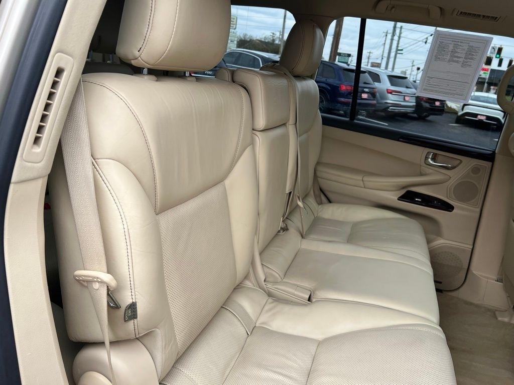 Lexus LX 570 Sport Utility 2013