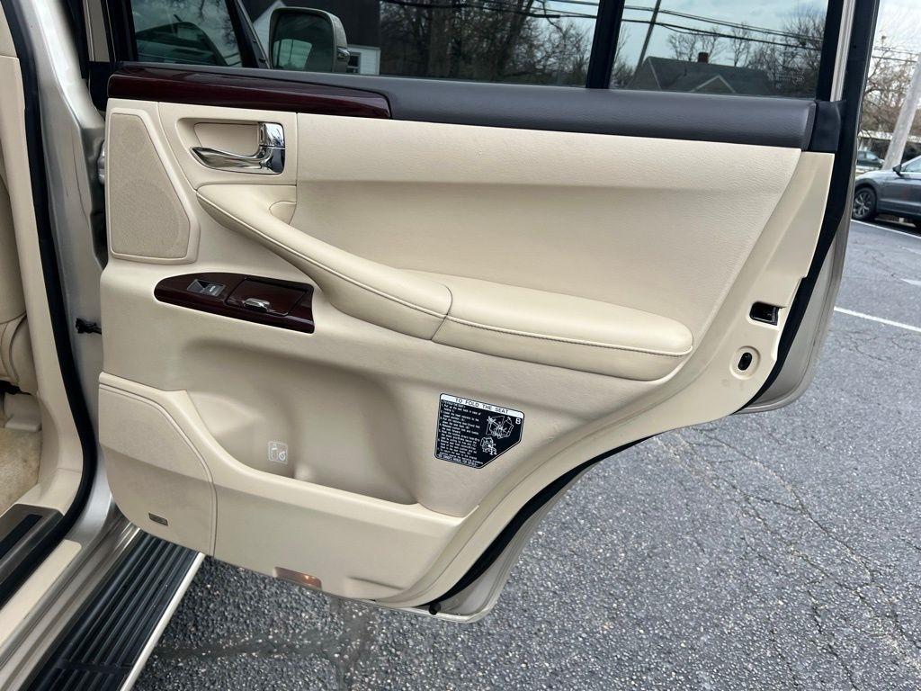 Lexus LX 570 Sport Utility 2013