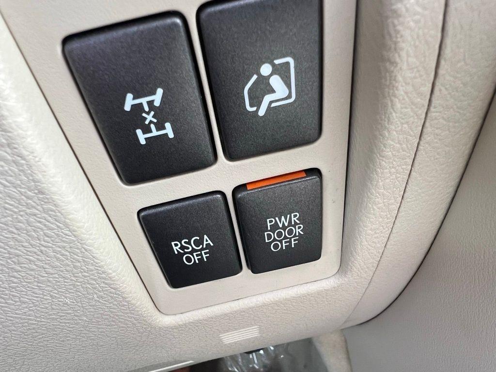 Lexus LX 570 Sport Utility 2013