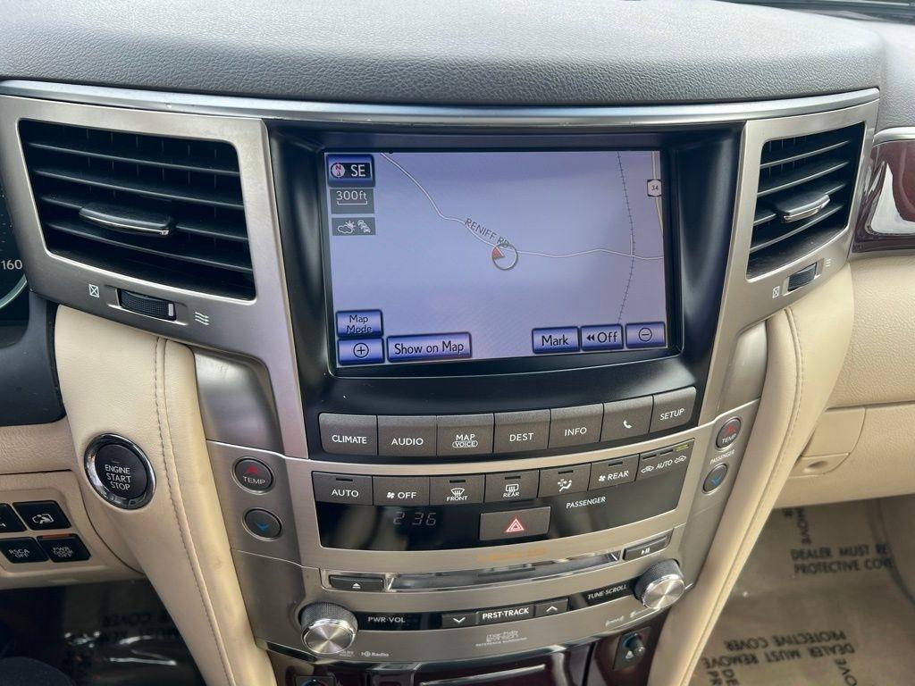 Lexus LX 570 Sport Utility 2013