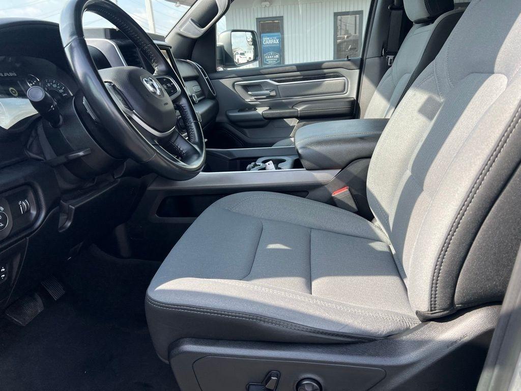 RAM 1500 Big Horn Crew Cab SWB 4WD 2021