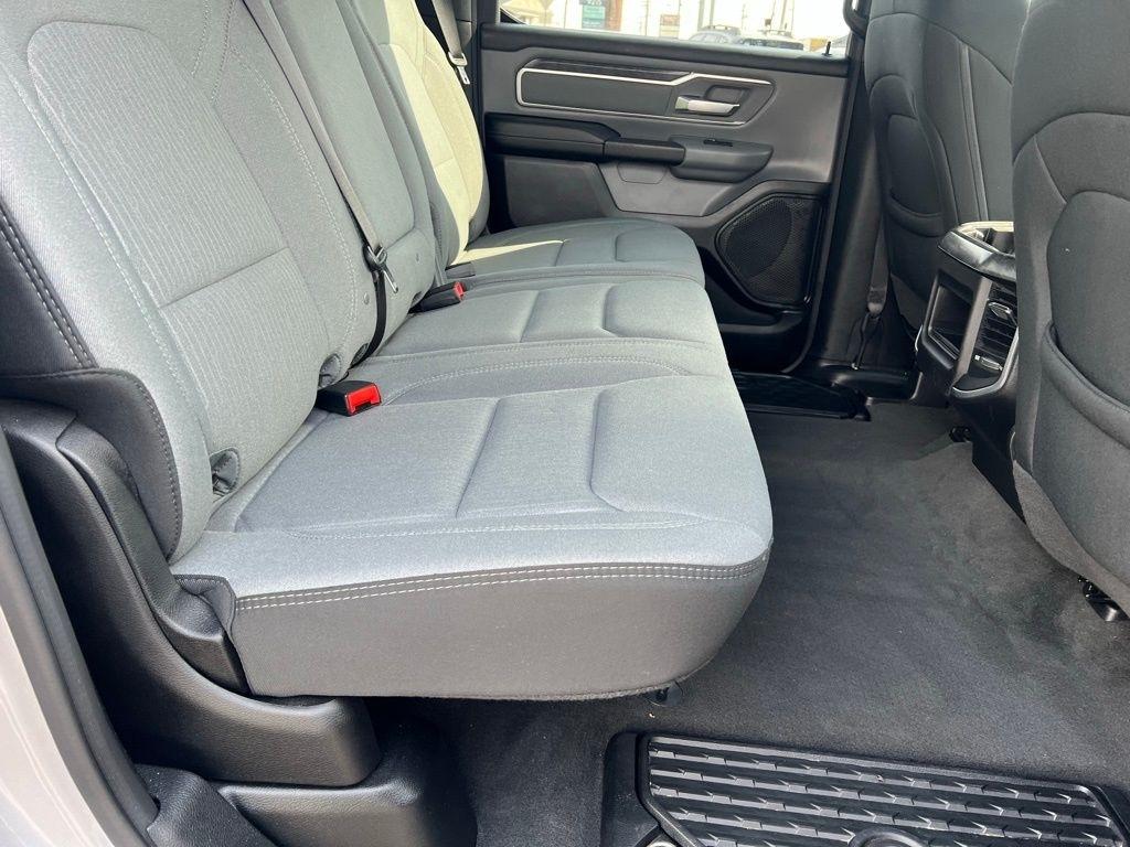 RAM 1500 Big Horn Crew Cab SWB 4WD 2021