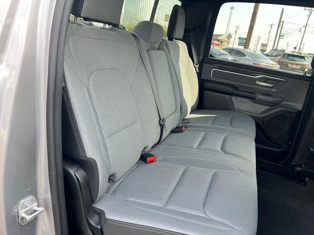 RAM 1500 Big Horn Crew Cab SWB 4WD 2021