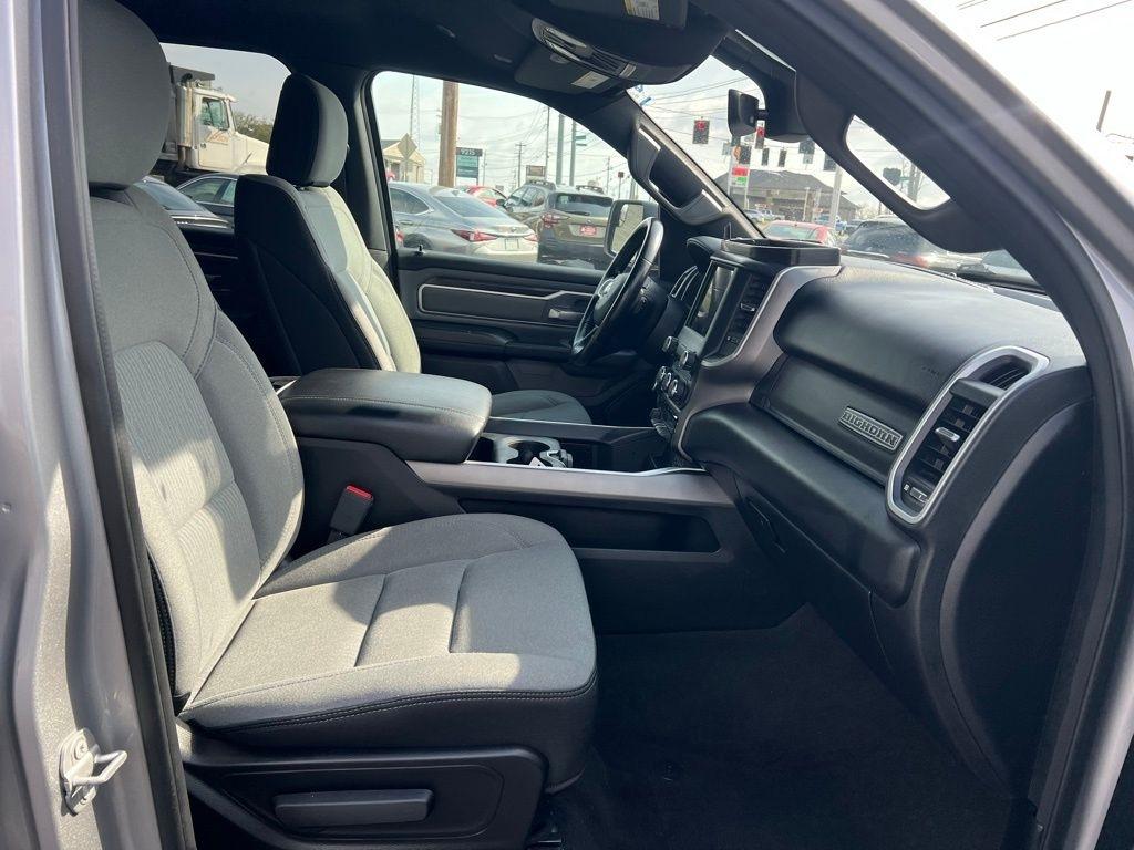 RAM 1500 Big Horn Crew Cab SWB 4WD 2021