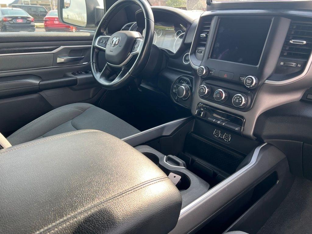 RAM 1500 Big Horn Crew Cab SWB 4WD 2021