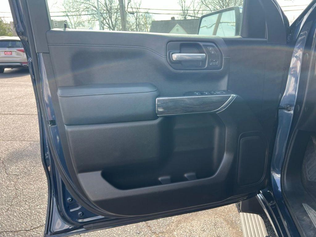 Chevrolet Silverado 1500 Limited LTZ Crew Cab 4WD 2022