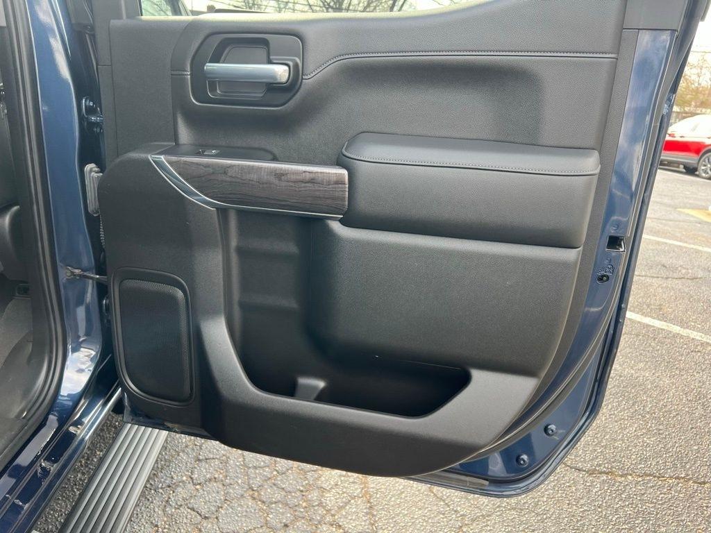 Chevrolet Silverado 1500 Limited LTZ Crew Cab 4WD 2022